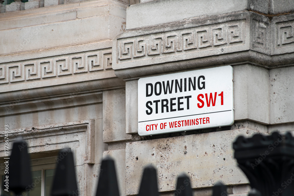 Fototapeta premium 10 Downing Street Sign