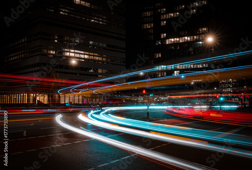 Foto Long Exposure of a Busy Intersection in Hamburg