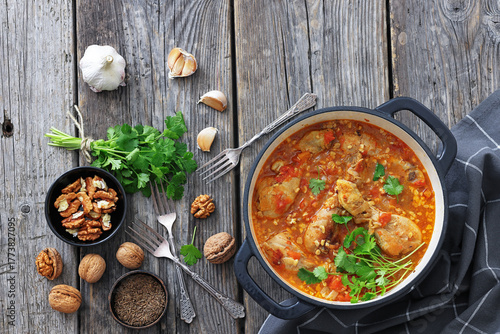 Chakhokhbili, Georgian chicken stew in a pot