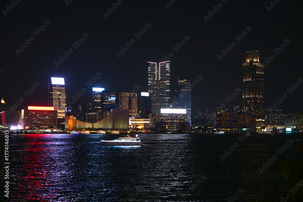 Obraz premium 나이트, 도시, 스카이 라인, 도시 풍경, 도심, 강, h2o, 건물, 마천루, 건축, 라이트, 맨해튼, 뉴욕, 오늘밤, sky, 물가, 여행, 저녁