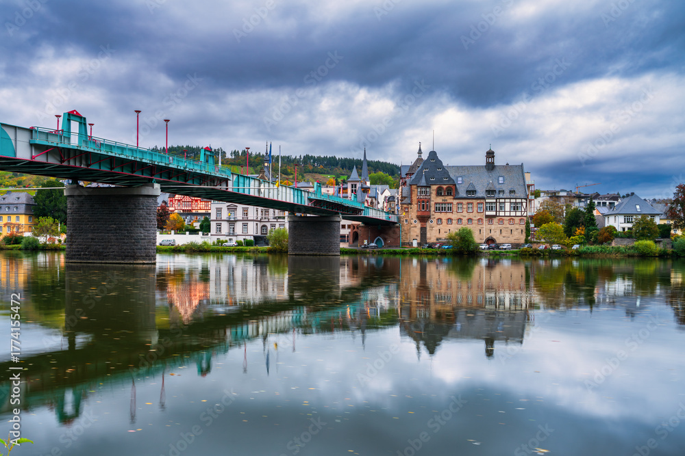 Obraz premium Traben-Trarbach town near the Mosel river, Germany