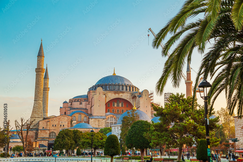 Naklejka premium The Hagia Sophia Mosque at dawn. One of the city's main landmarks.