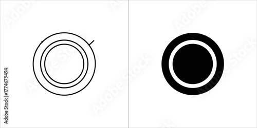 Simple target icon in black and white