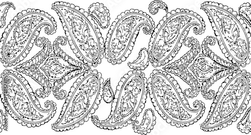 Elegant black and white paisley pattern border design, classic ornamental motif for decorative textiles and sophisticated graphic applications