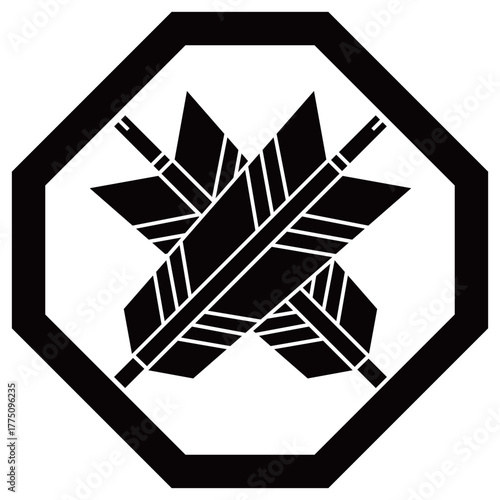 家紋です。隅立て角に違い矢といいます。