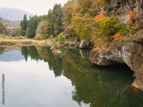 塔のへつりの紅葉