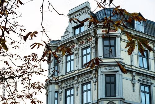 Gorgeous historic apartment building in Hamburg near the famous Elbchaussee