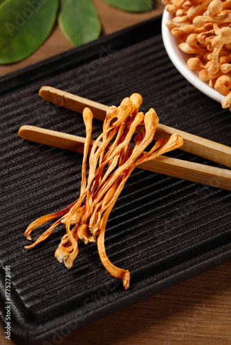 Golden Cordyceps Mushrooms with Chopsticks Traditional Chinese Medicine Herbal Ingredient