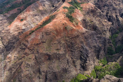 Wallpaper Mural Helicopterflug über den Waimea Canyon, Kauai Torontodigital.ca
