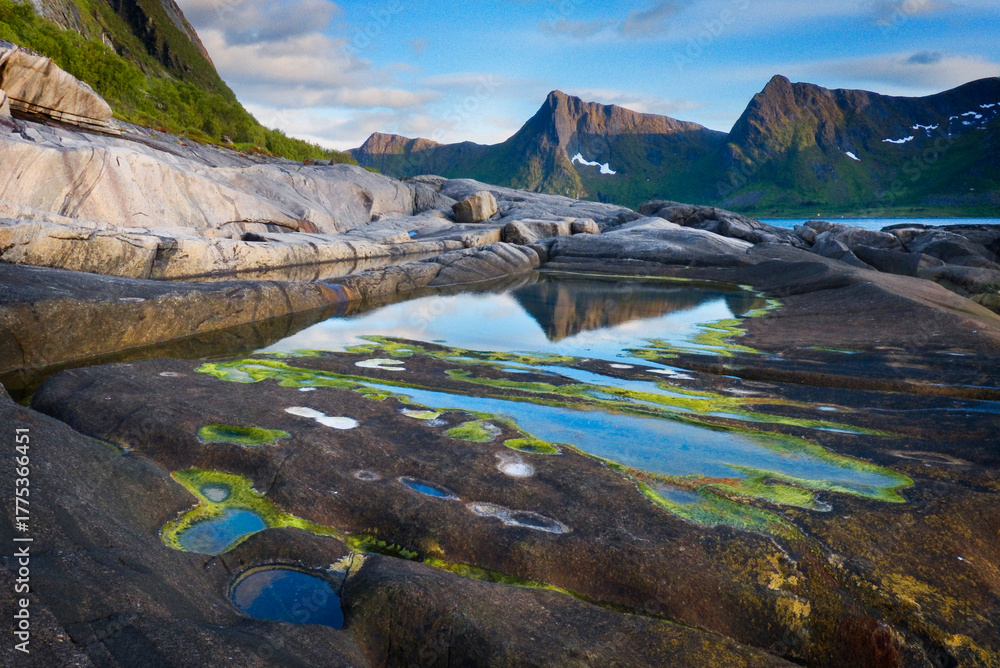 Fototapeta premium Tungeneset viewpoint on the coast of Senja Island, Norway