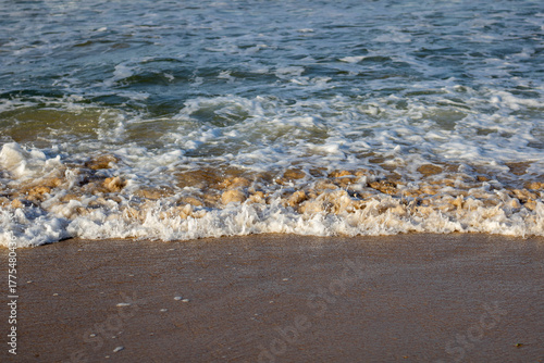 Wallpaper Mural wawes on the beach Torontodigital.ca