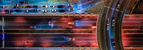 Expressway, Self-driving autonomous electric cars of the future with elements move along a busy traffic intersection. Artificial Intelligence, Car Scan, GPS Tracking, Smart Roads, IoT, highway