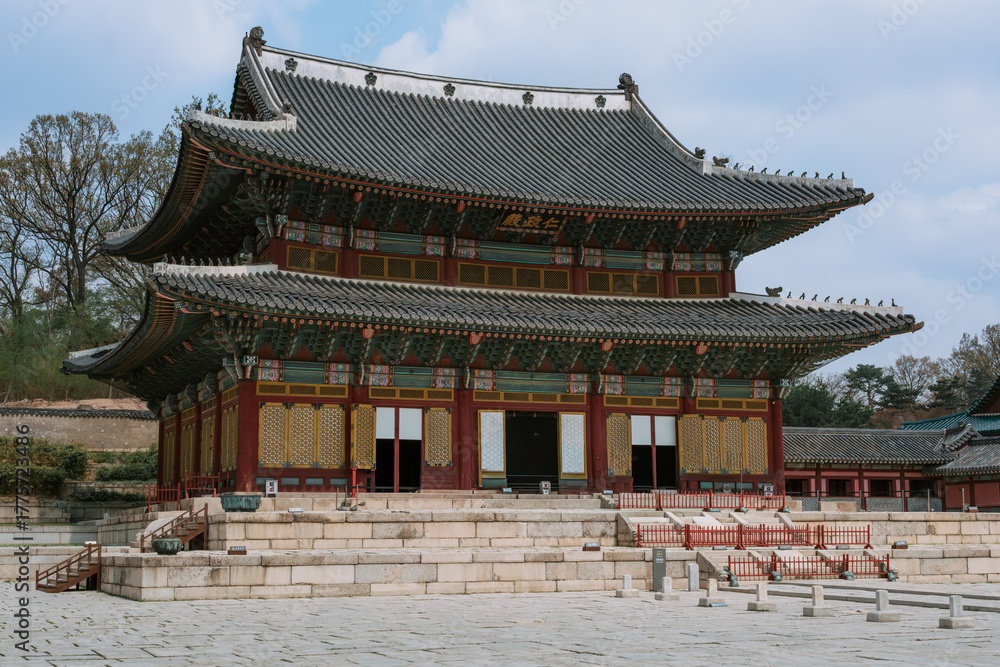 Fototapeta premium Changdeokgung Palace in Seoul, South Korea