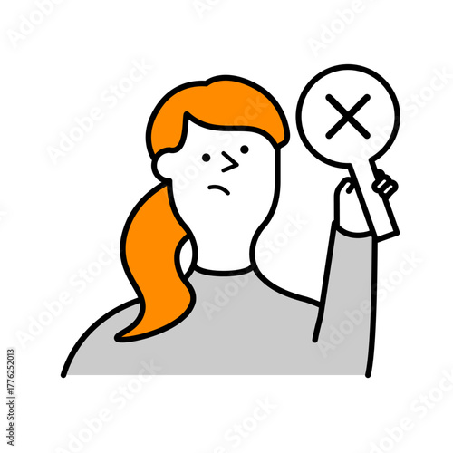 バツマークの札を出す女性