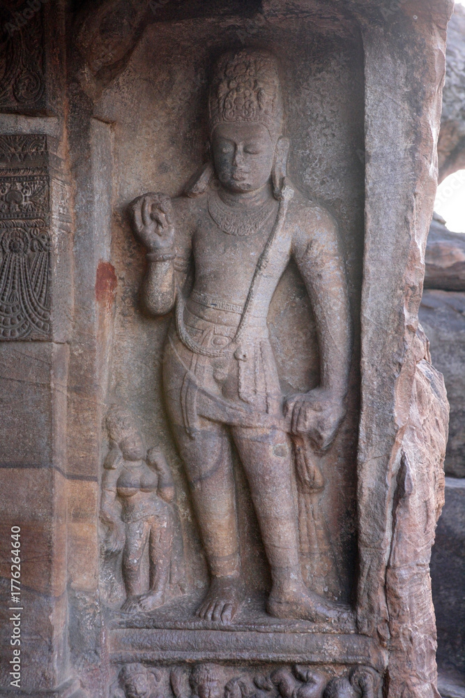 Obraz premium vishnu statue at badami