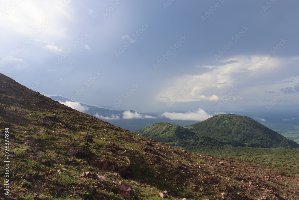Naklejka premium Volcano Hike