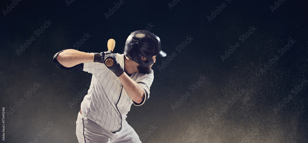 Naklejka premium Baseball batter close-up ready to hit ball showing grip and upper body control. Concept of hitting preparation, mental focus, strength display for sports branding and educational visuals.