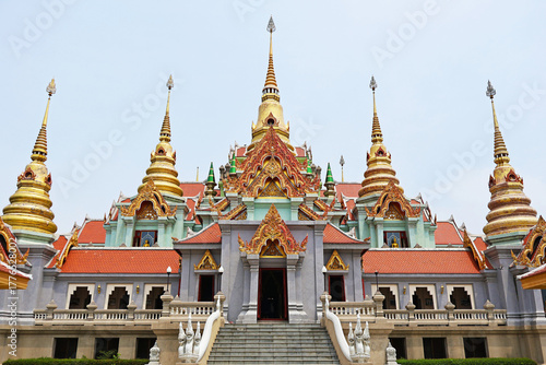 Cuadro en lienzo Wat Tang Sai, a Buddhist temple constructed to commemorate the 50th anniversary