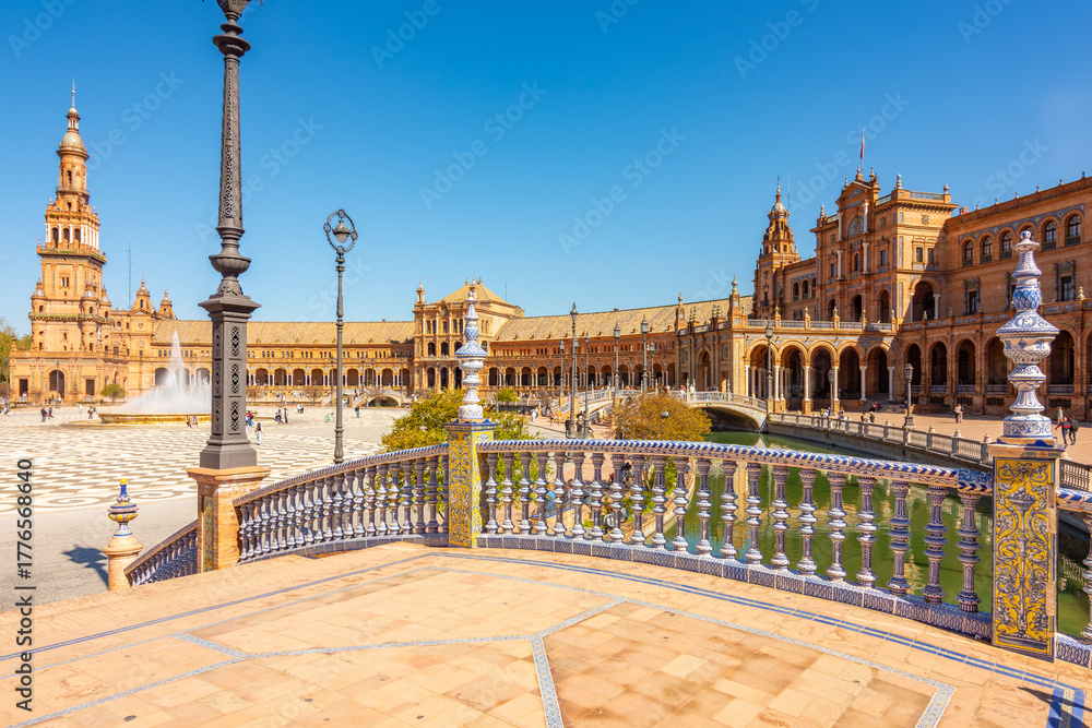 Obraz premium Panorama of Spain square in Maria Luisa park, Seville, Spain