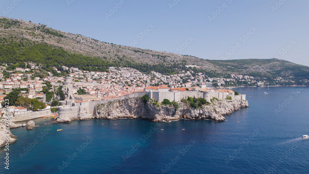 Obraz premium Aerial View of Dubrovnik Old Town and City Walls by the Sea