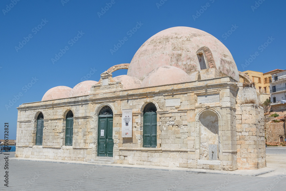 Fototapeta premium Kucuk Hasan Mosque on Chania Waterfront, Crete, Greece