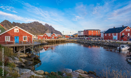 Fischerdorf Henningsvaer auf den Lofoten in Norwegen