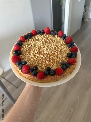 
Cake with fresh berries