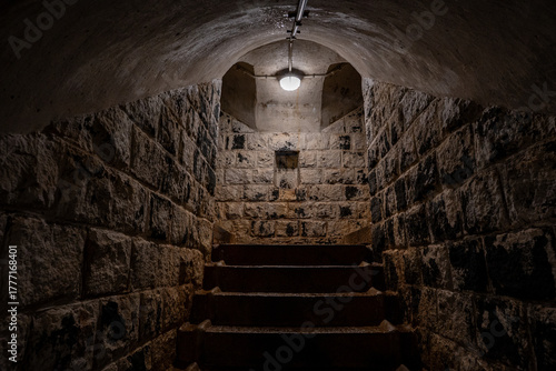 石原岳堡塁跡の地下通路の風景