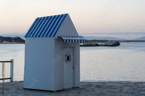 Beach hut