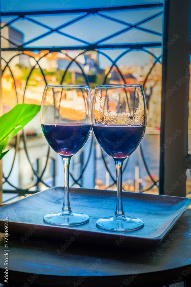 Fototapeta premium Two glasses with red wine