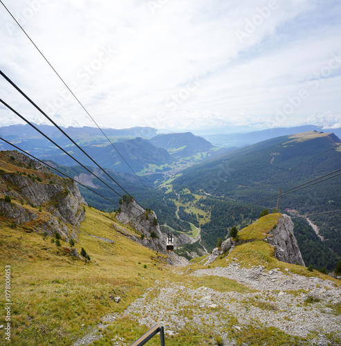 Blick ins Tal Richtung St. Ullrich, Seceda