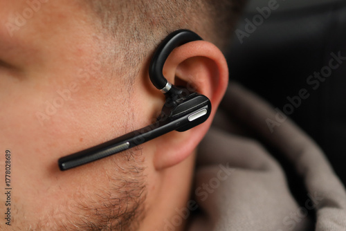 Bluetooth headsets for car, wireless earphone in driver's ear