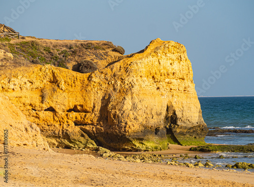 Bizarre Gesteine in der Algarve