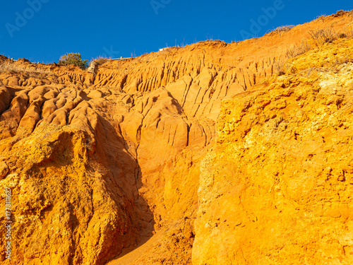 Bizarre Gesteine in der Algarve