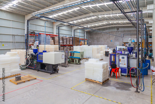 Fábrica de Plásticos PET: Proceso de Fabricación y Transformación