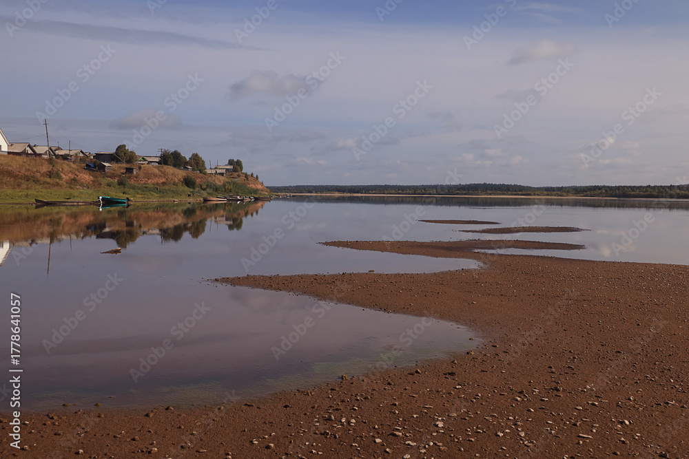 Fototapeta premium summer landscape on the northern river in Russia, view of the Mezen