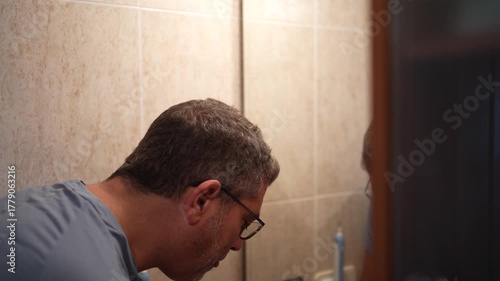 A Comprehensive Daily Grooming Routine to Maintain Your Appearance in the Bathroom