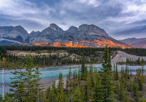 Golden hour autumn light at the Saskatchewan river crossing on the Icefields Parkway - Banff national Park