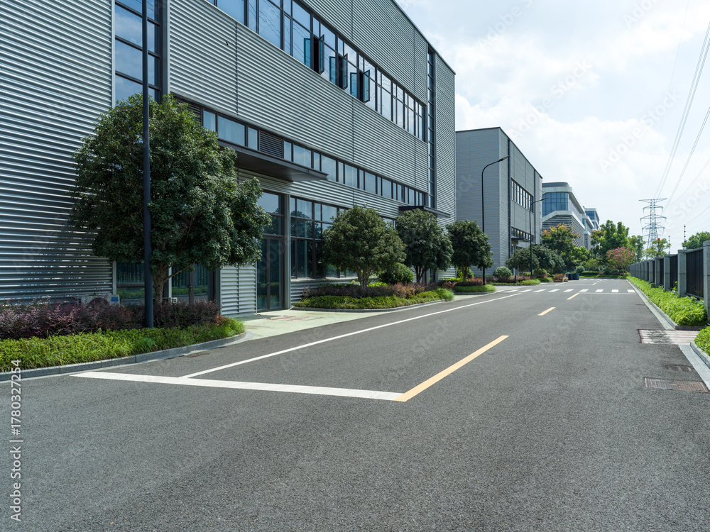 Fototapeta premium empty floor with modern office building