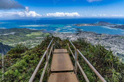 Fotografie Haiku Stairs (Stairway To Heaven), Honolulu, Oahu, Hawaii