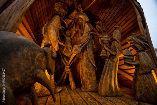 Quadro em tela Prague, Czech Republic - December 27, 2024: Wooden Nativity scene at Christmas m