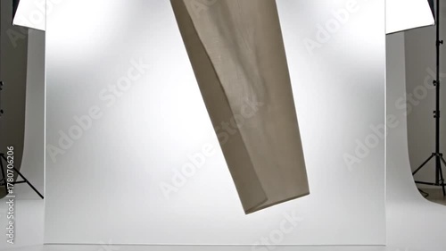 拡散光スタジオ 穏やかな布の揺らぎ