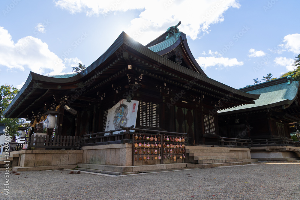 Fototapeta premium 日本の風景・秋 岡山県岡山市 吉備津彦神社 拝殿