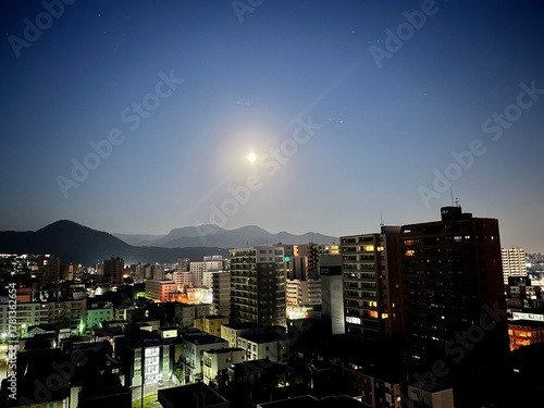 2025/11/6スーパームーンの札幌の朝