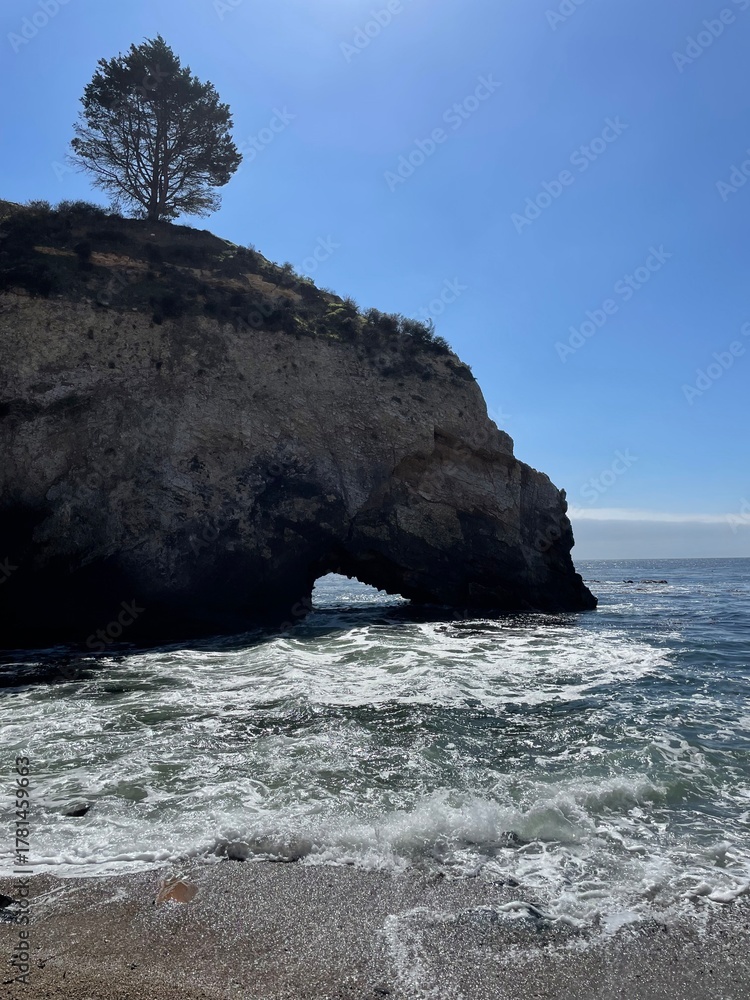 Fototapeta premium Cliff by the Beach