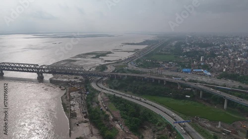 JP Setu and Marine Drive Patna showcase the city’s modern face, with the long Ganga bridge and the riverside road offering sweeping views, urban scenery, evening activity and strong tourism appeal.