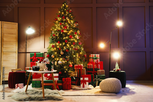 Decorated Christmas tree wi...