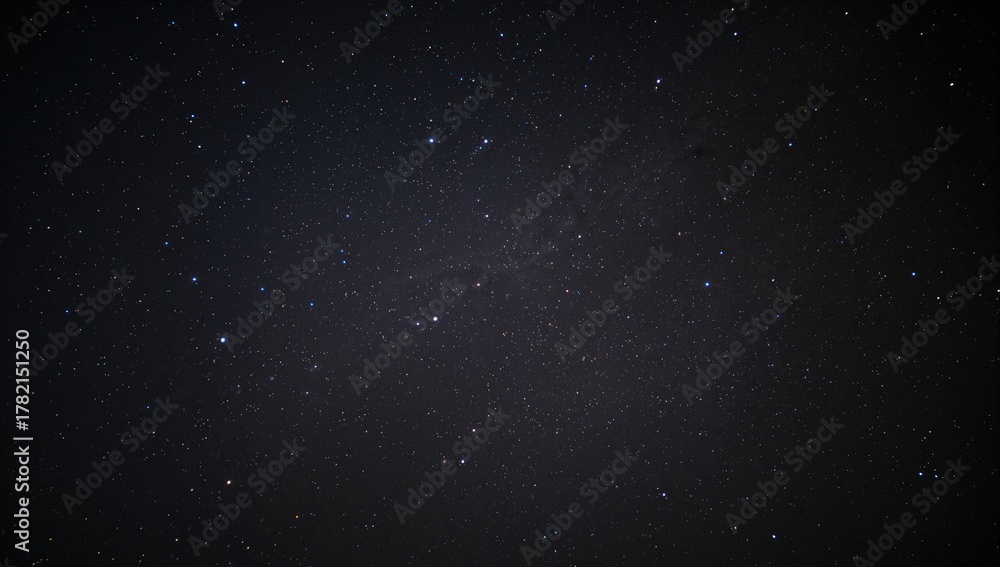 Obraz premium Sky filled with stars against a dark backdrop, ideal for astronomy exploration