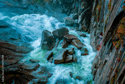 Photos View of the Schöllenen gorge in the Swiss Alps.