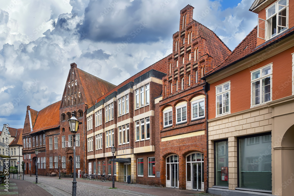 Fototapeta premium Street in Luneburg downtown, Germany